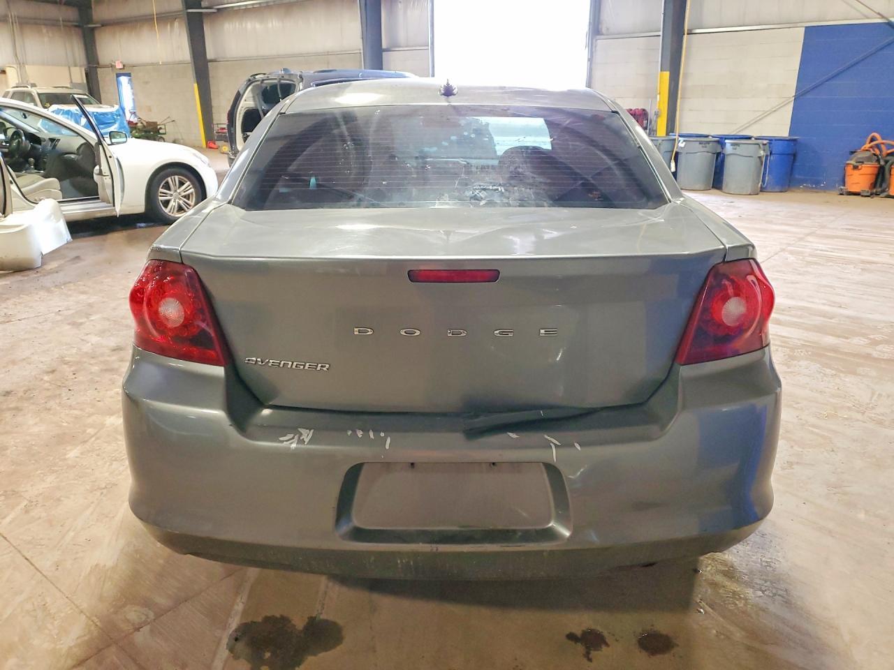 2013 DODGE Avenger
