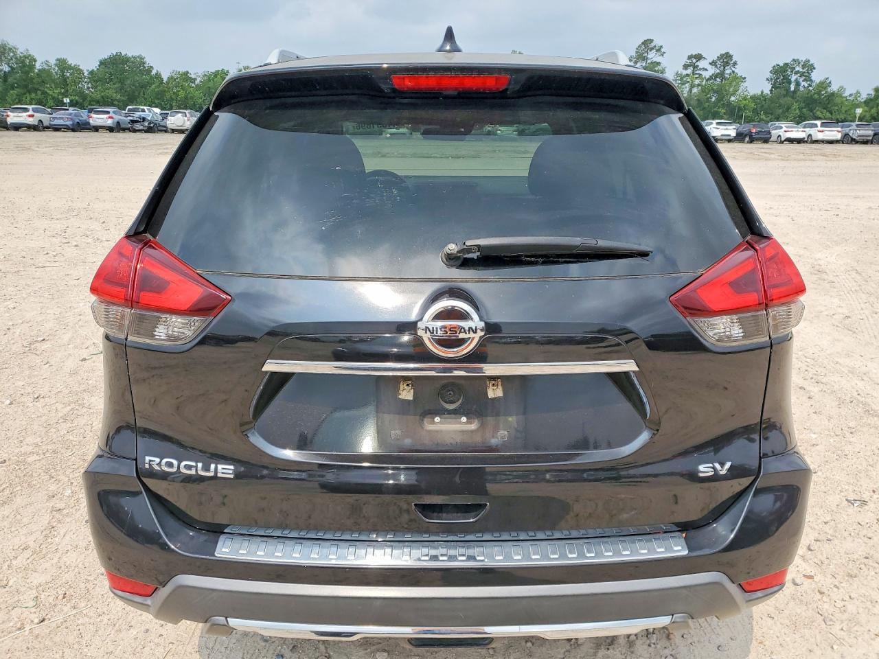 2017 NISSAN ROGUE