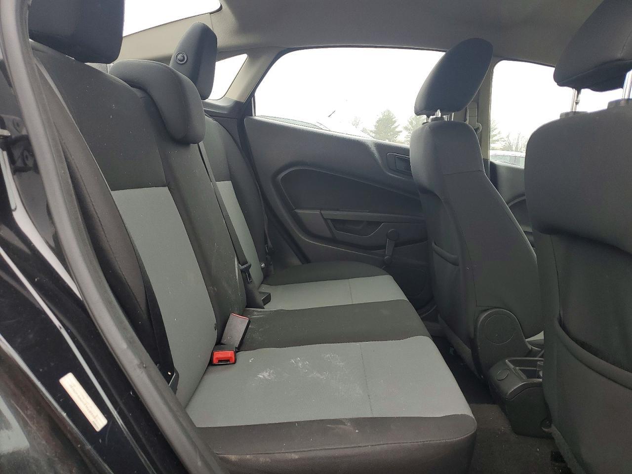 2015 FORD Fiesta