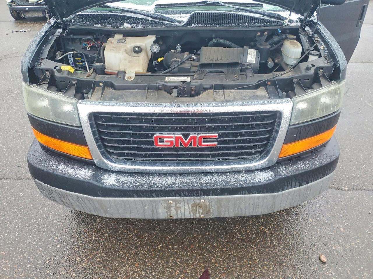 2004 GMC Savana