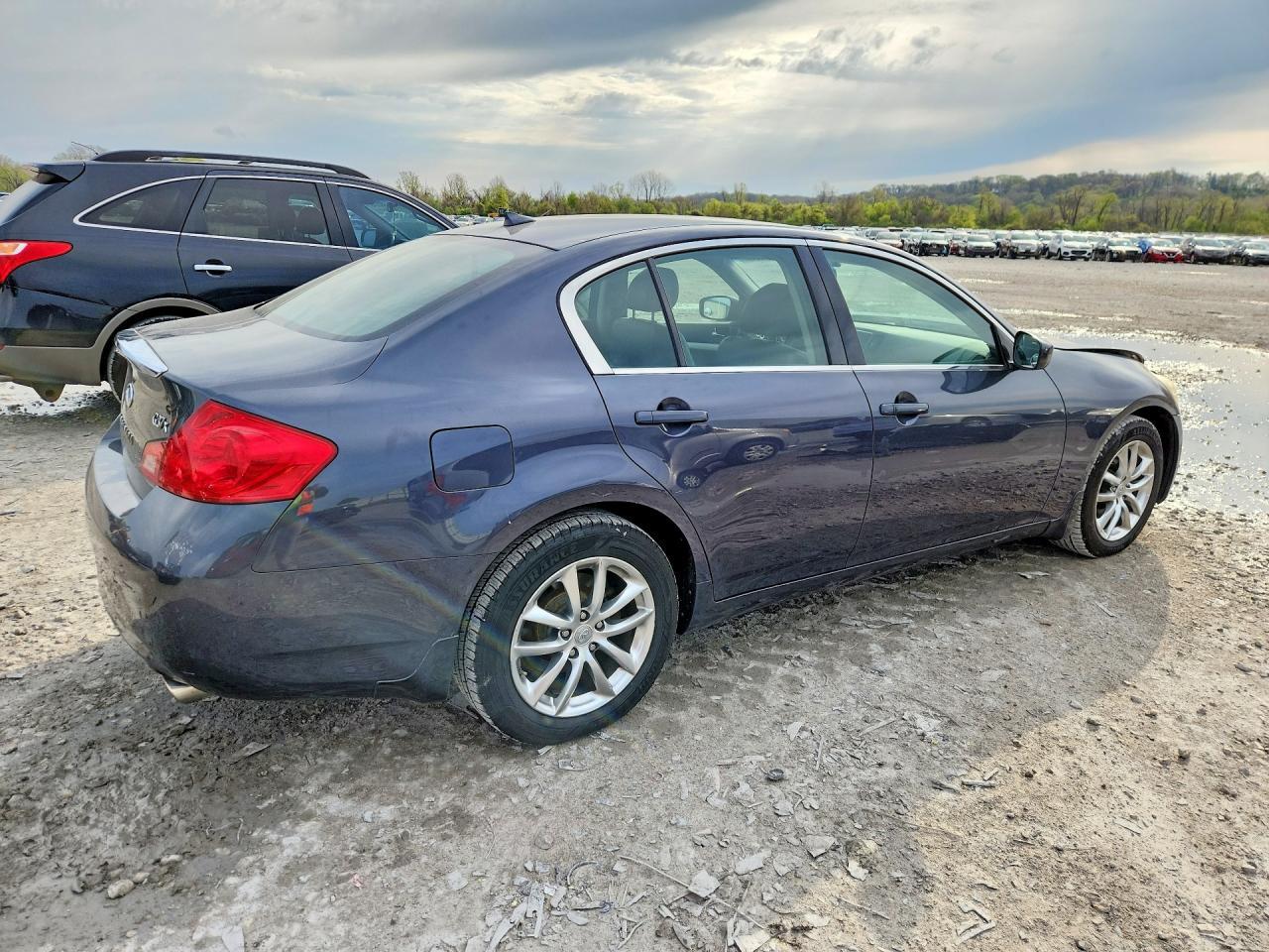 2009 INFINITI G37