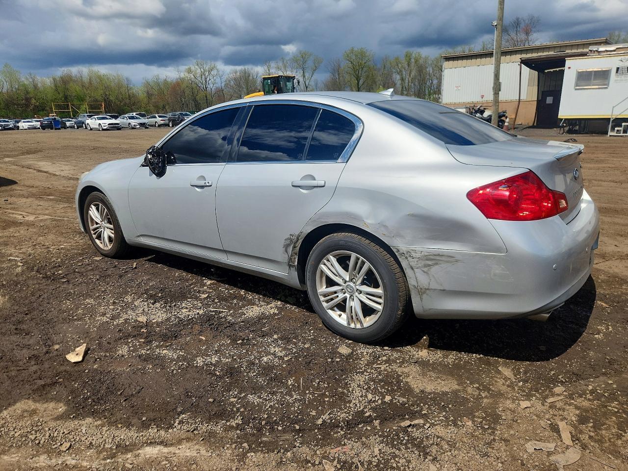 2013 INFINITI G37