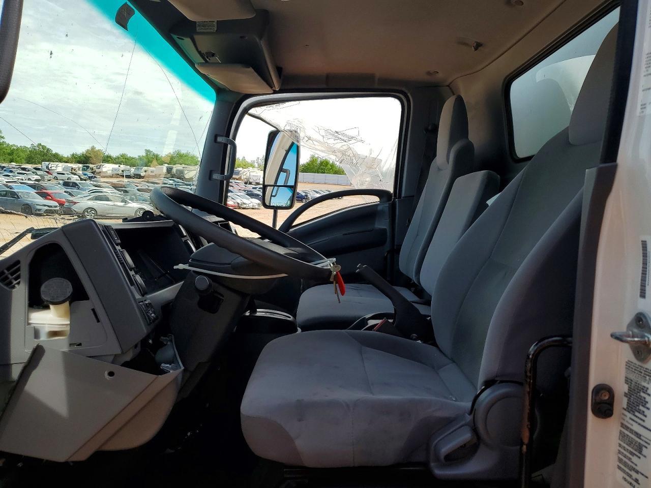 2017 ISUZU NPR