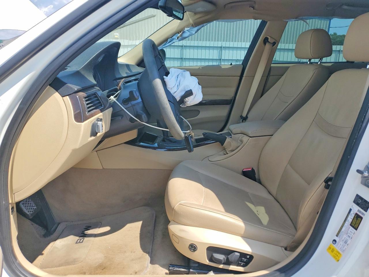 2011 BMW 3 SERIES