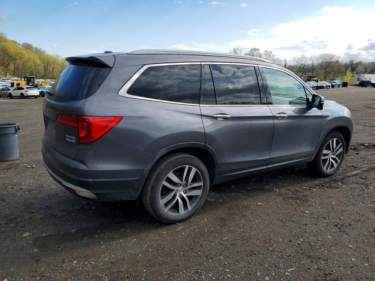 2017 HONDA PILOT