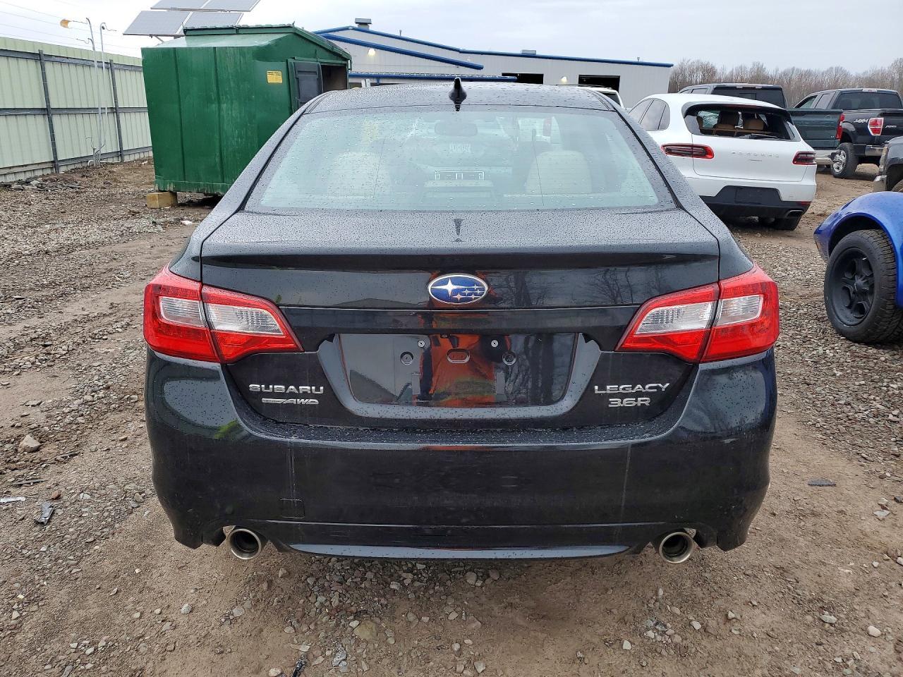 2016 SUBARU Legacy