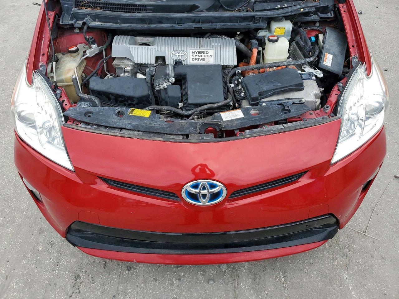 2015 TOYOTA PRIUS