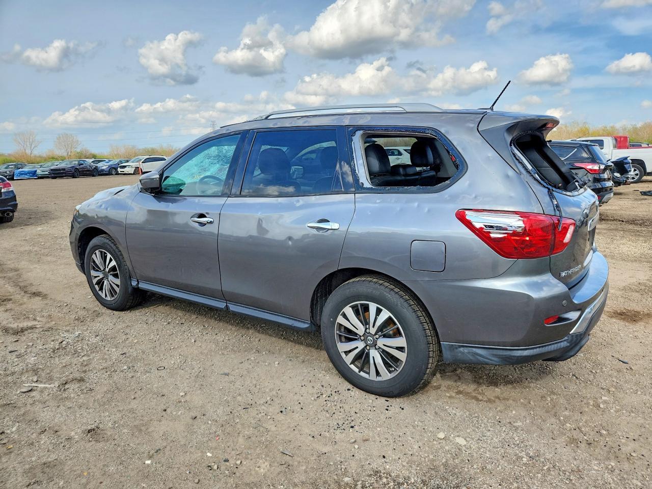 2017 NISSAN PATHFINDER