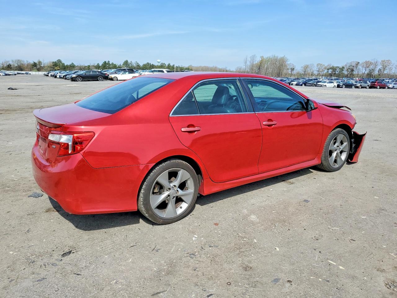 2014 TOYOTA CAMRY