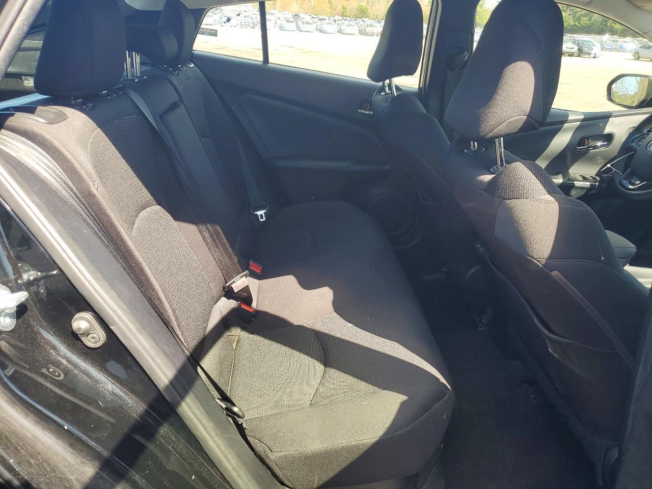 2019 TOYOTA PRIUS