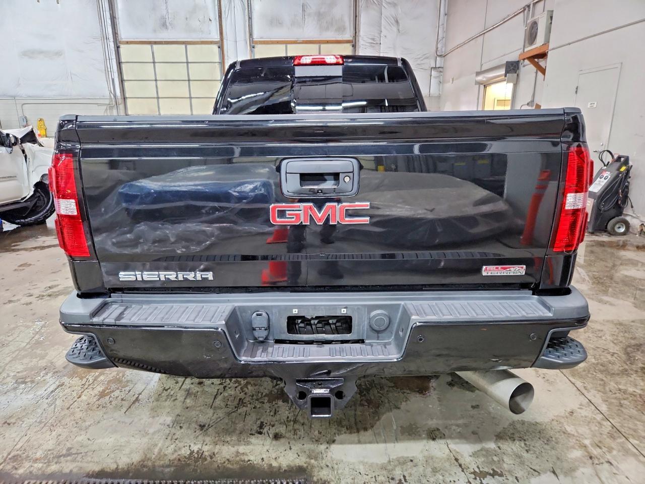 2018 GMC Sierra