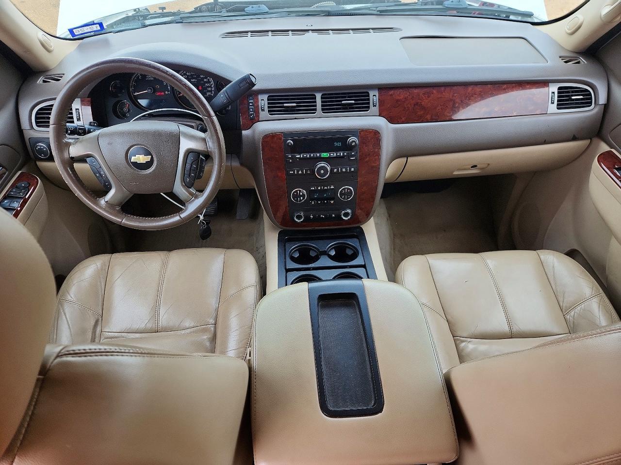 2011 CHEVROLET Suburban
