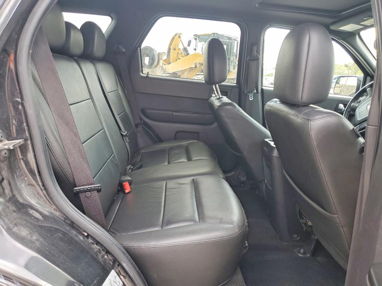 2011 FORD ESCAPE