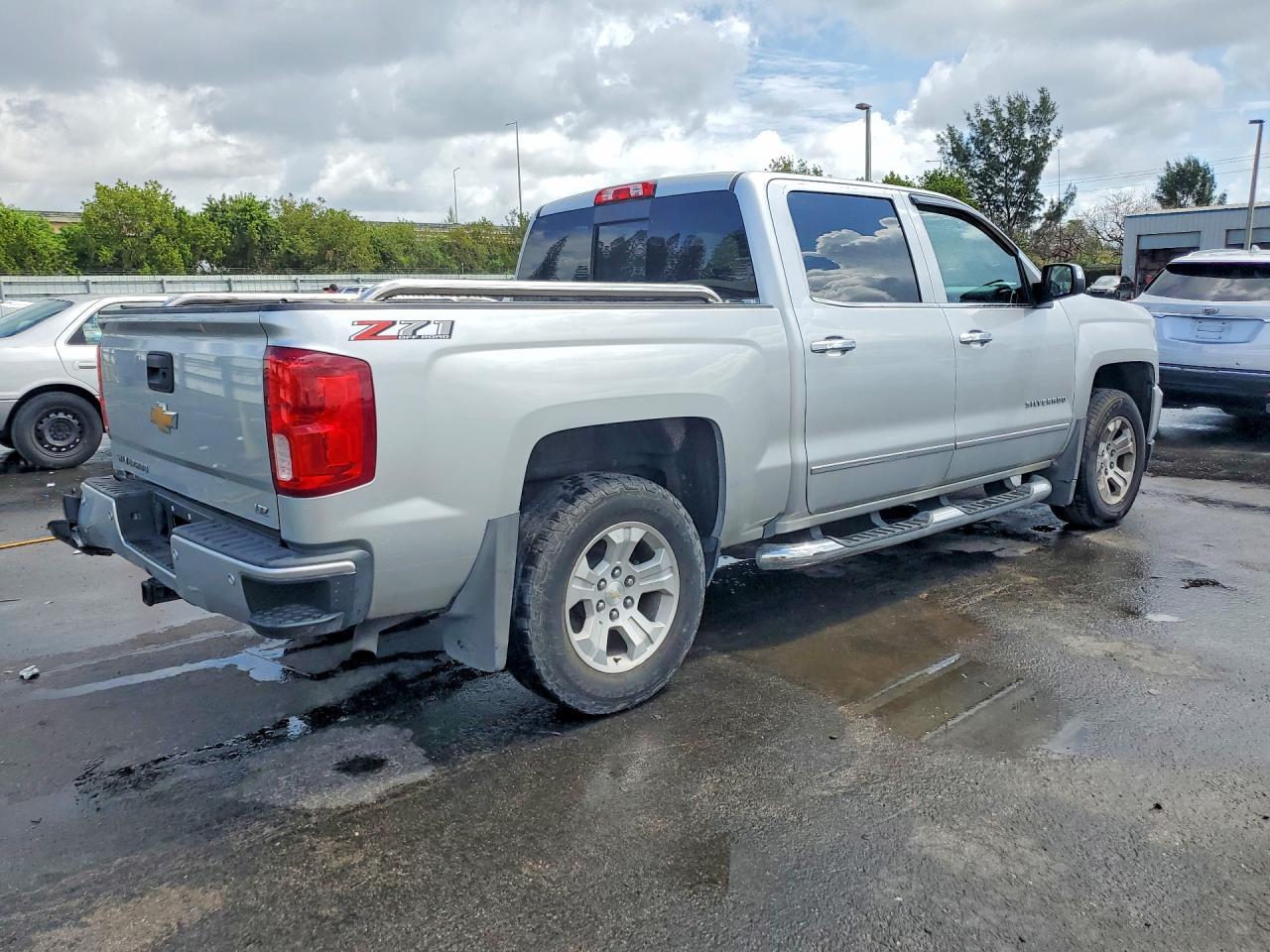 2018 CHEVROLET Silverado