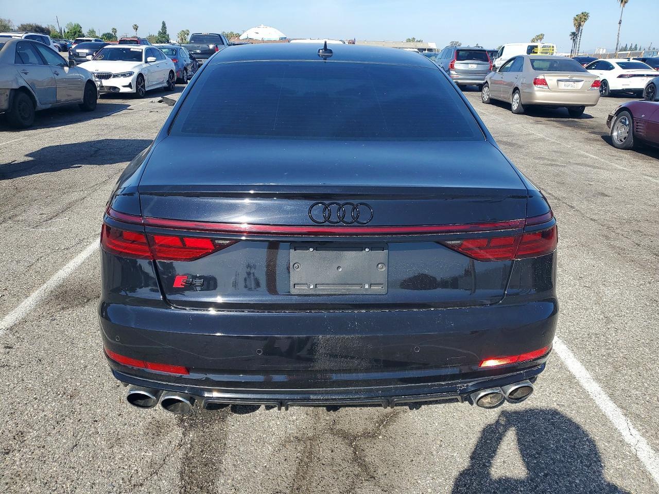 2024 AUDI S8