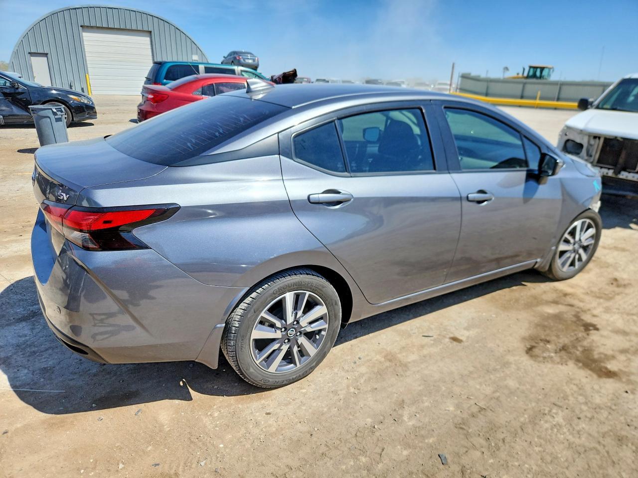 2020 NISSAN VERSA