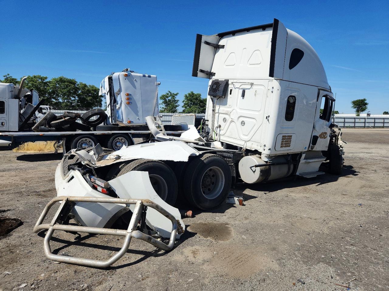 2023 FREIGHTLINER CASCADIA 126