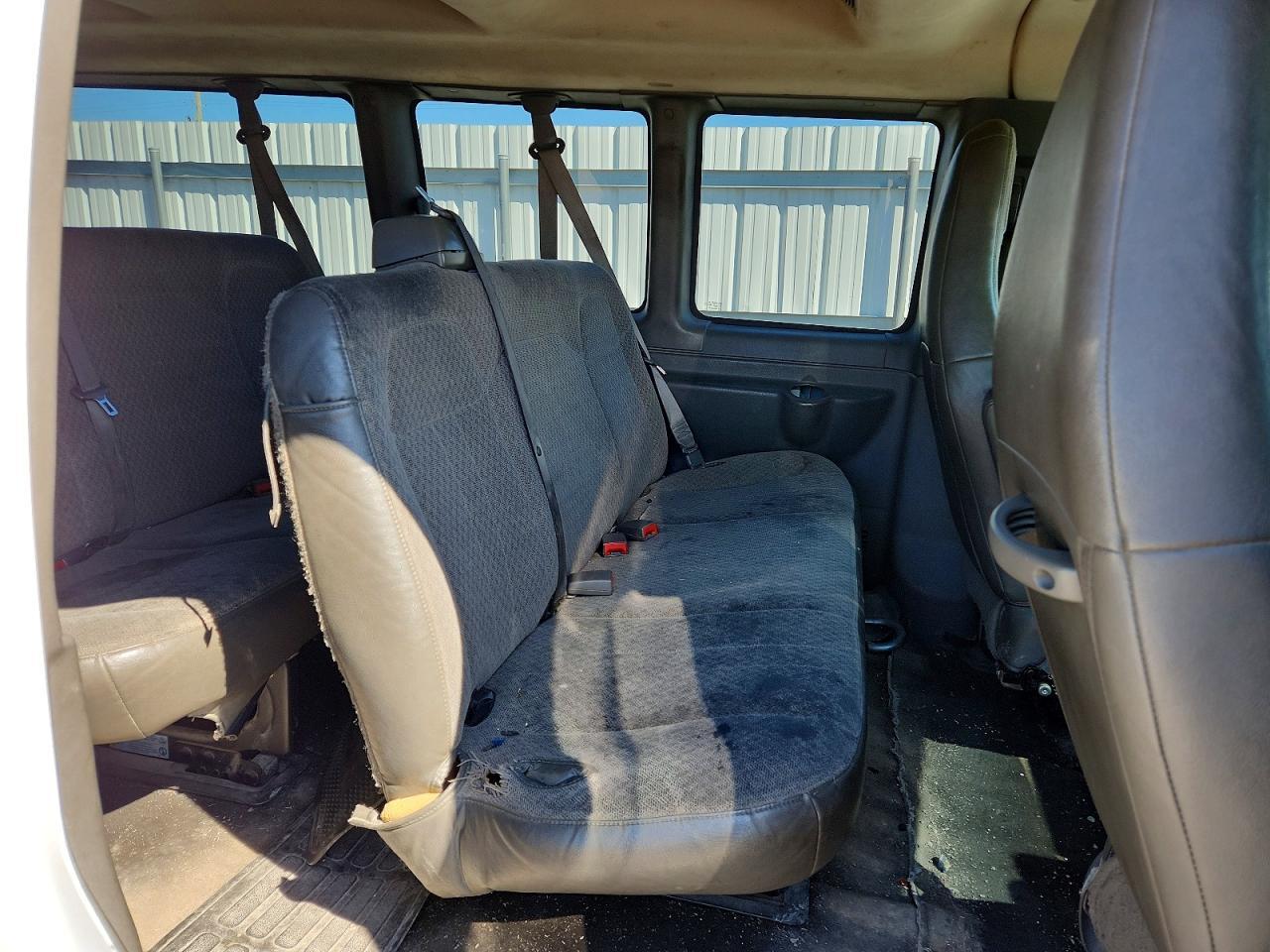 2016 CHEVROLET Express 3500