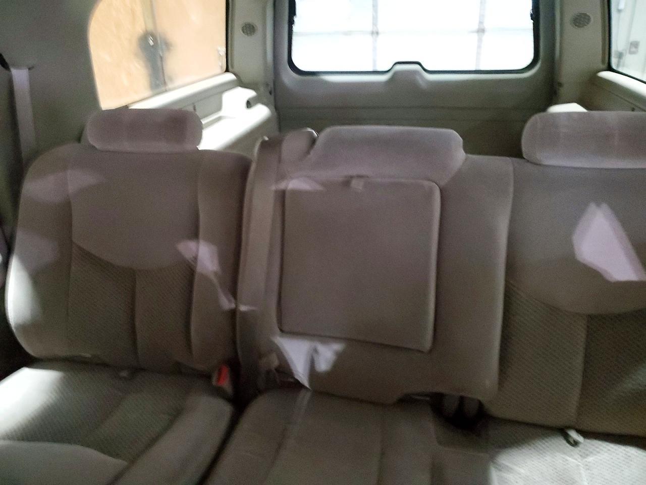 2004 CHEVROLET Suburban