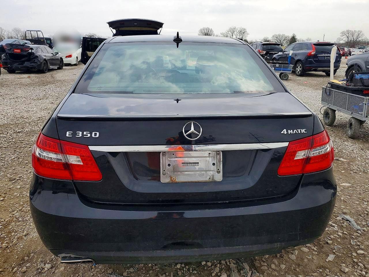2011 MERCEDES-BENZ E-Class