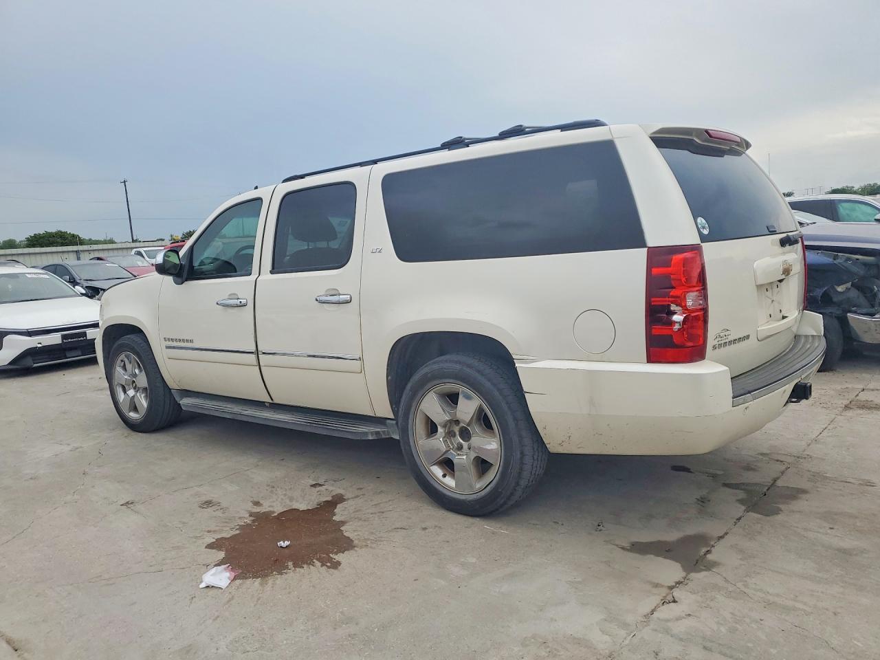 2011 CHEVROLET Suburban