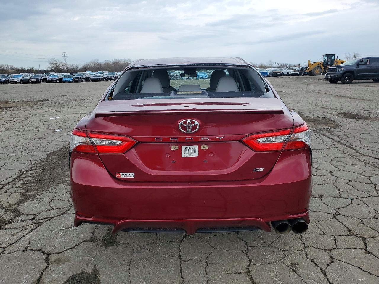 2018 TOYOTA CAMRY