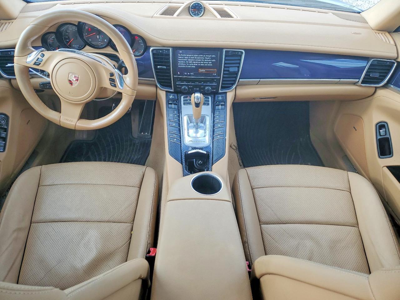 2011 PORSCHE Panamera