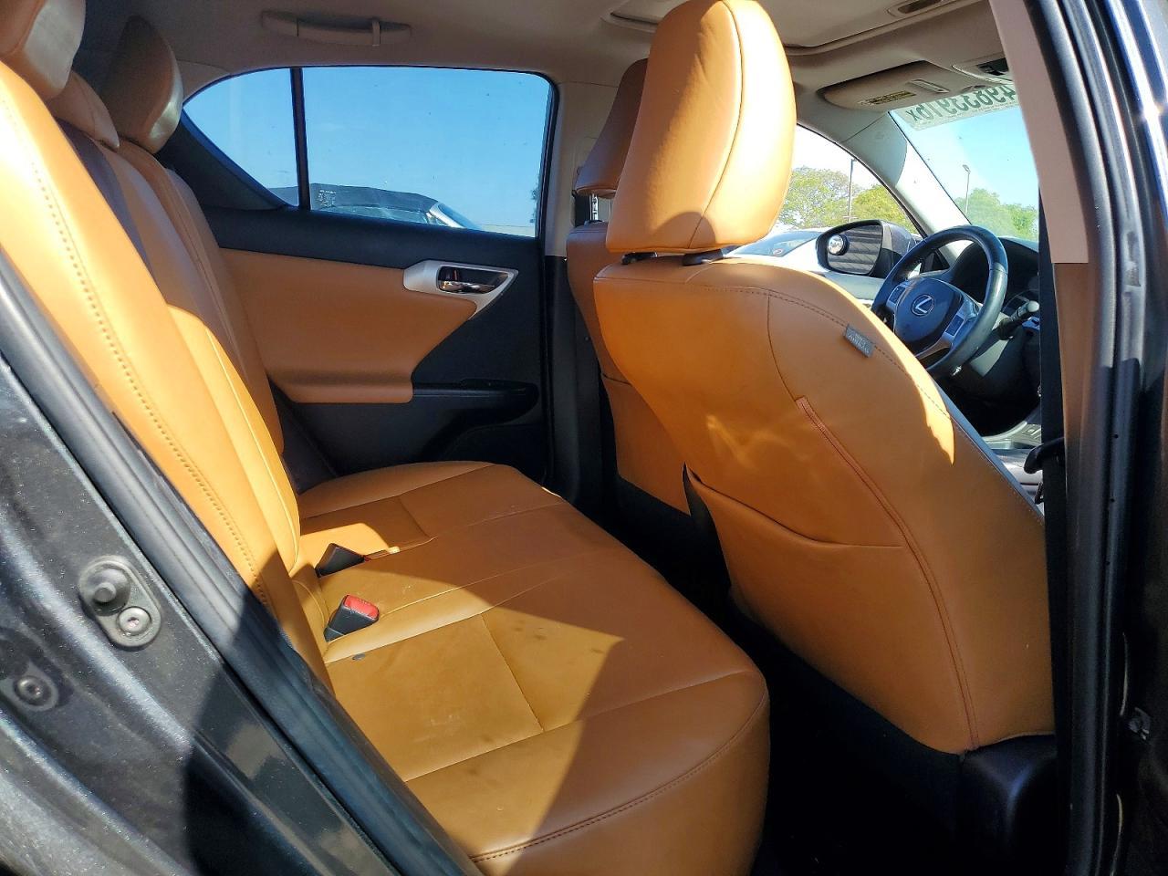 2011 LEXUS CT 200