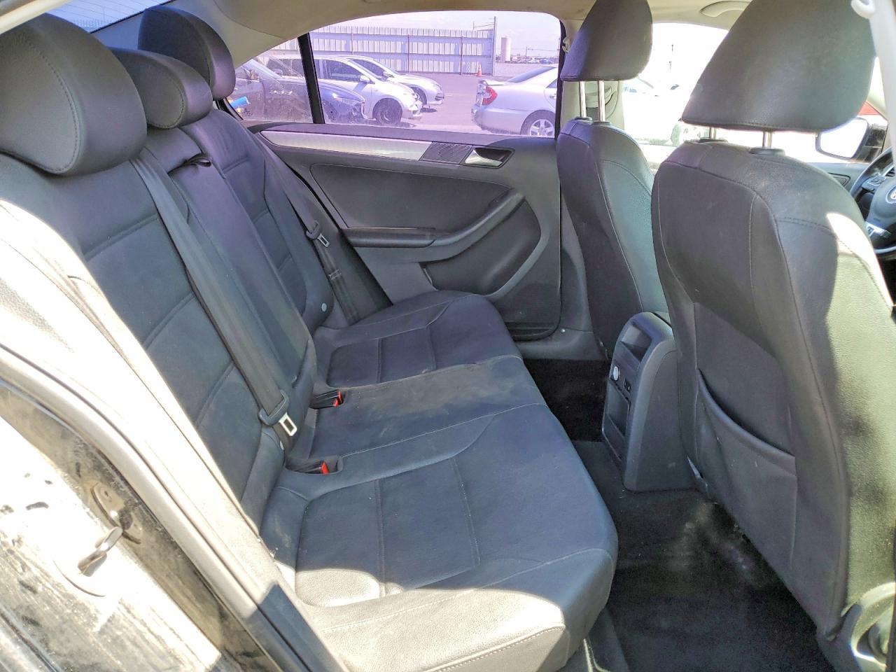 2012 VOLKSWAGEN JETTA