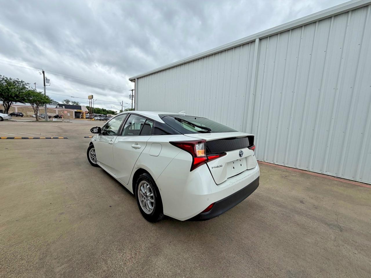2019 TOYOTA PRIUS