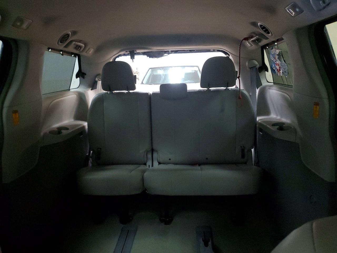 2014 TOYOTA SIENNA