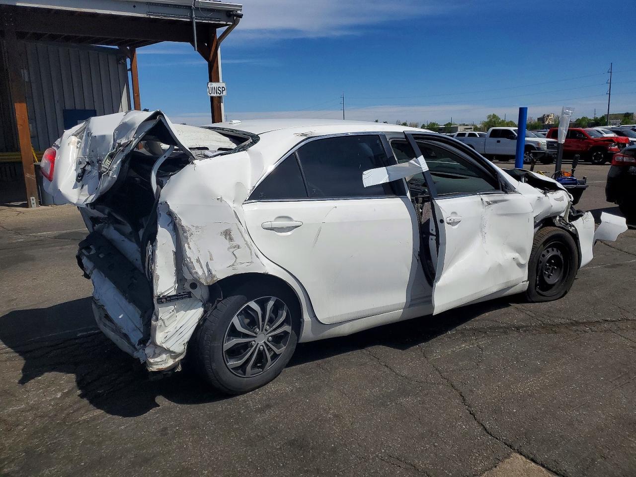 2011 TOYOTA CAMRY