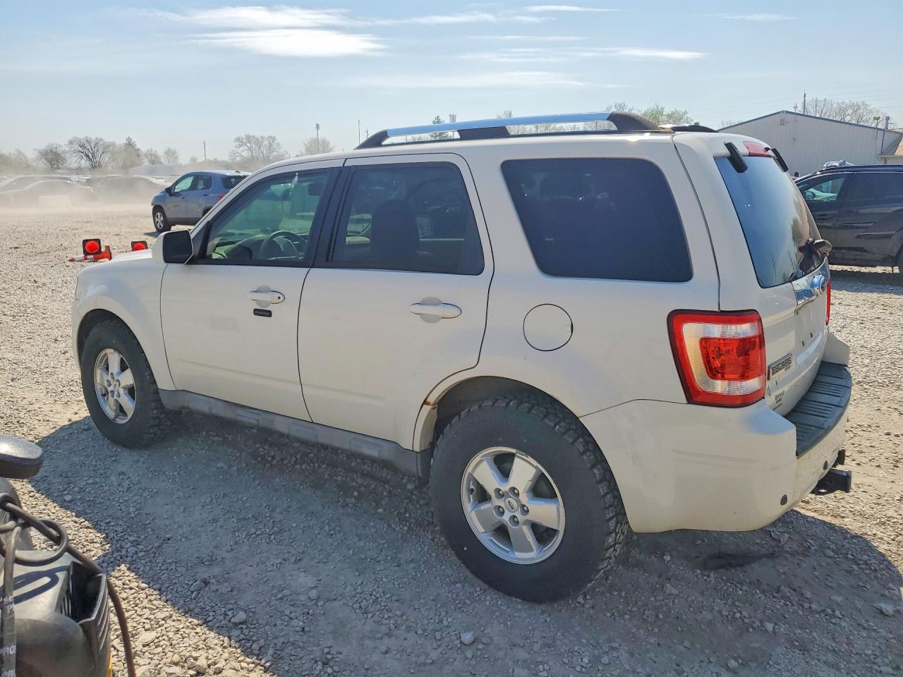 2009 FORD ESCAPE