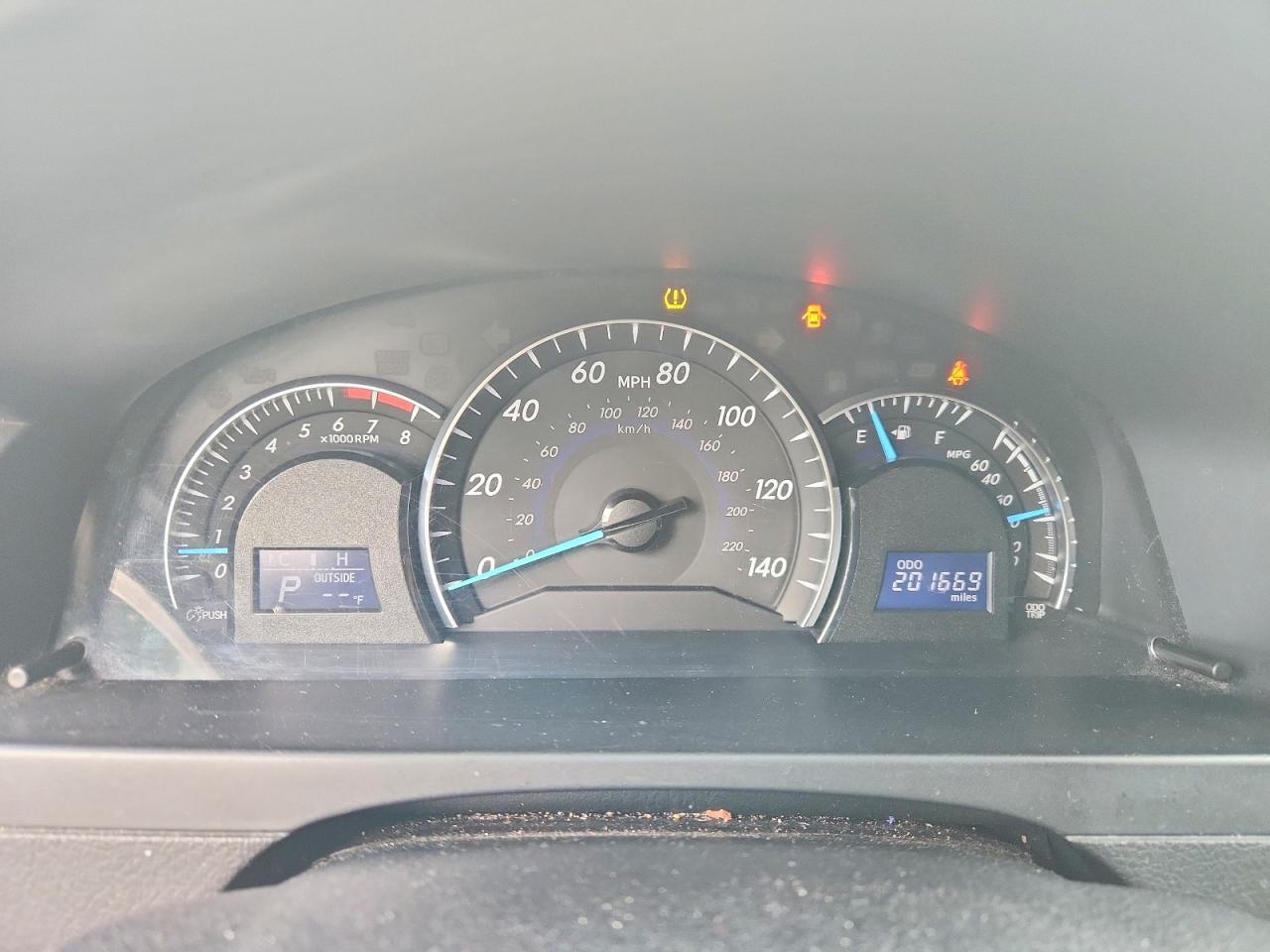2014 TOYOTA CAMRY