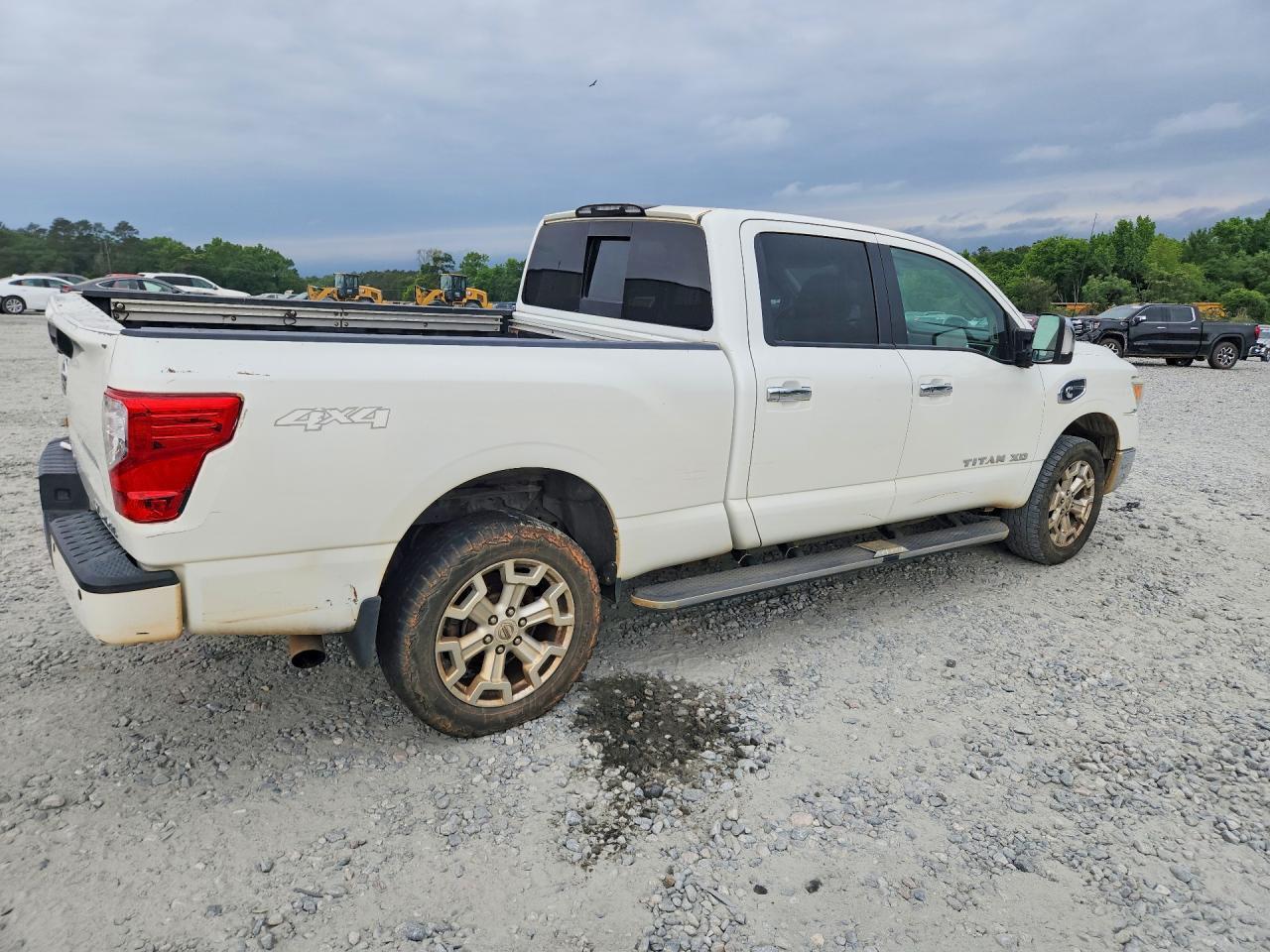 2016 NISSAN Titan