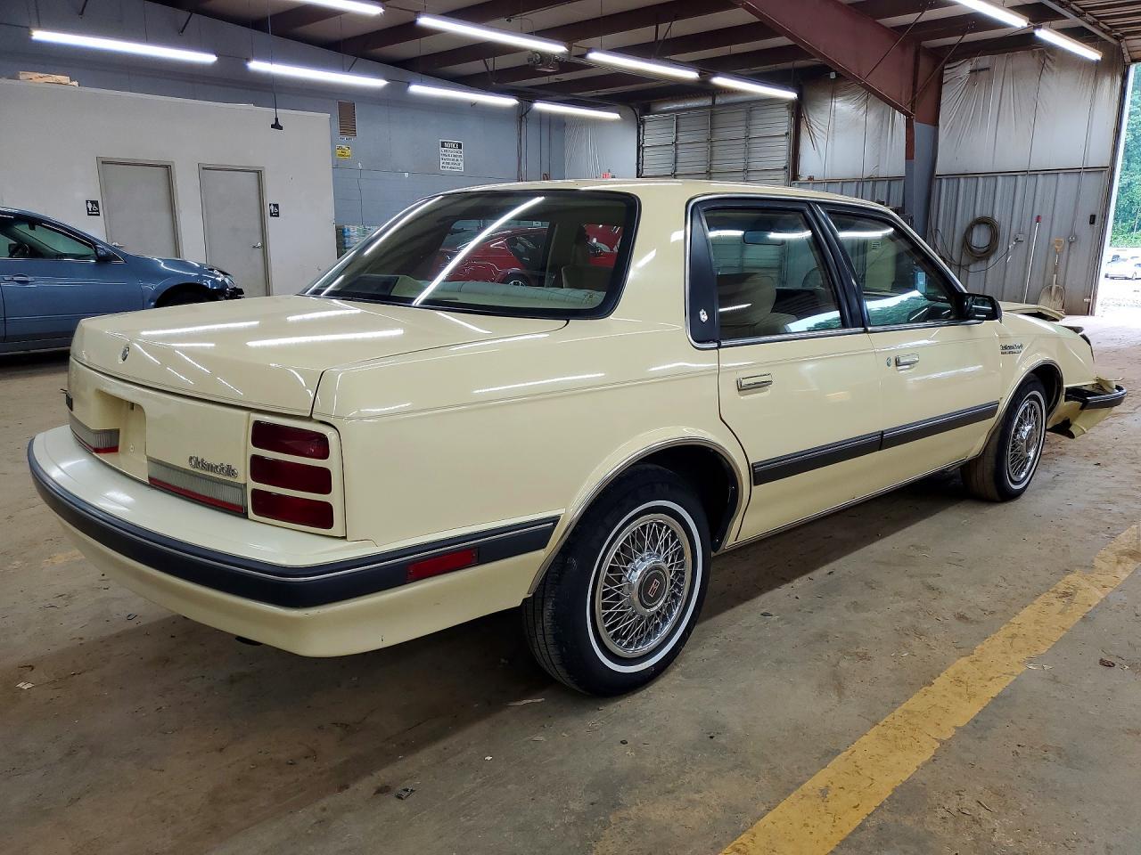 1992 Olds Cutlass