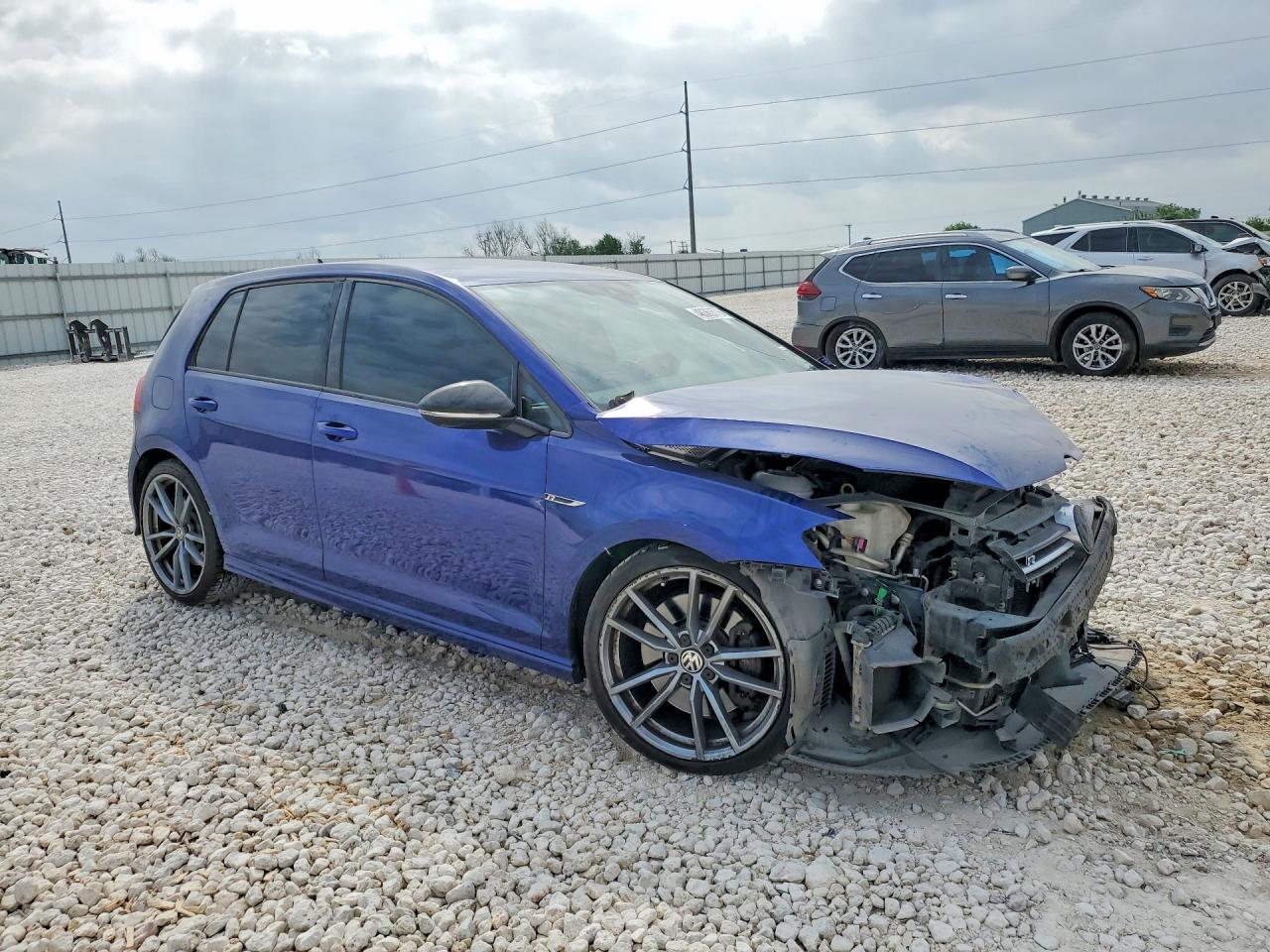 2017 VOLKSWAGEN Golf R