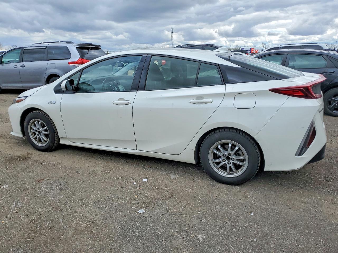 2018 TOYOTA Prius Prime