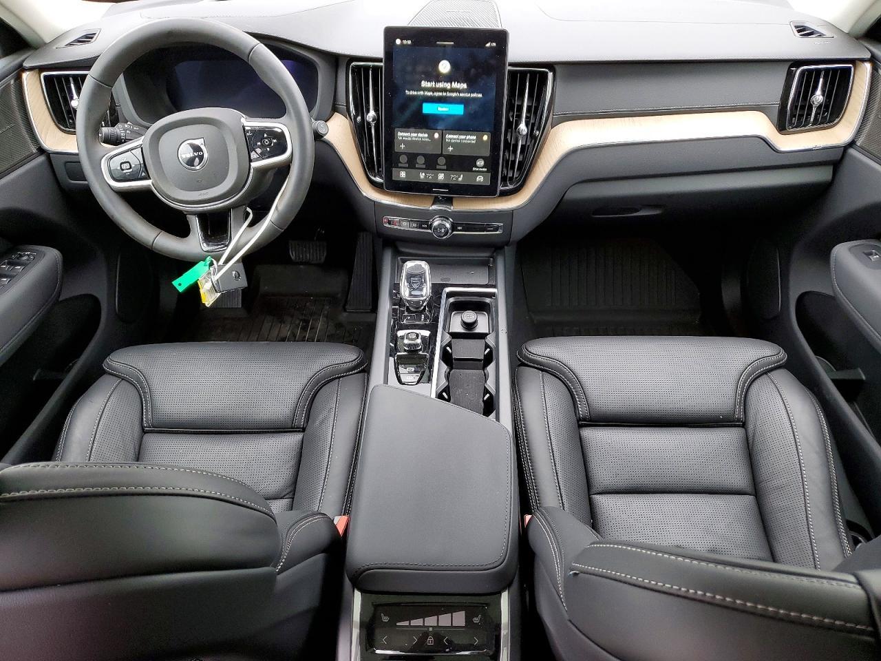 2026 VOLVO XC60