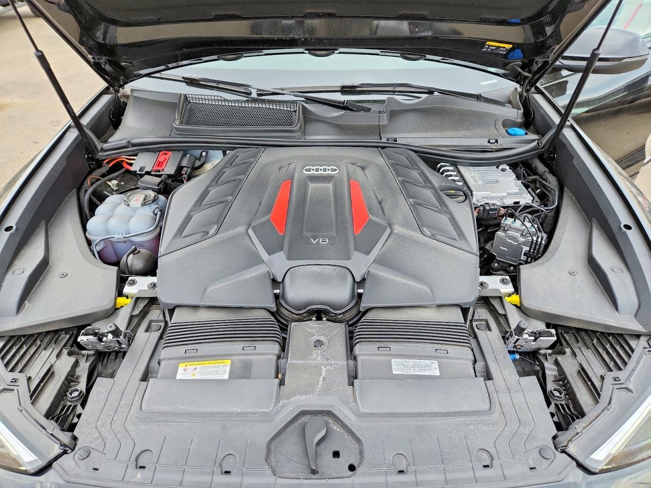 2025 AUDI SQ8