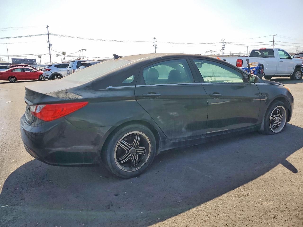2011 HYUNDAI SONATA