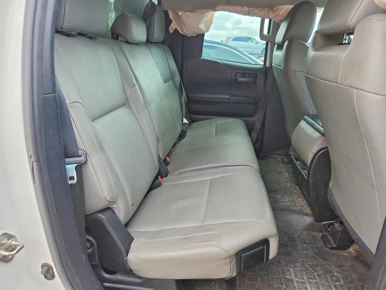 2016 TOYOTA TUNDRA