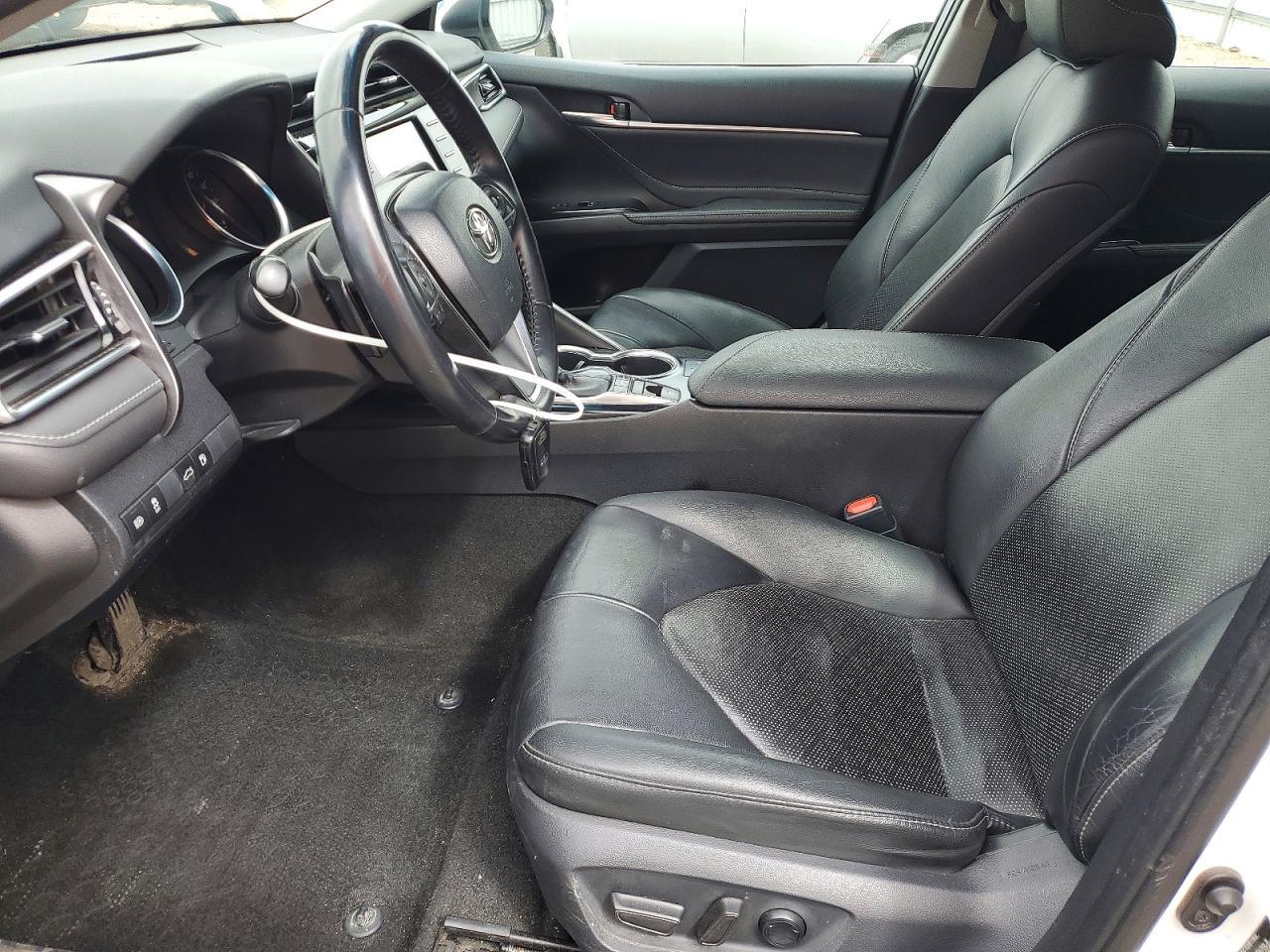 2018 TOYOTA CAMRY