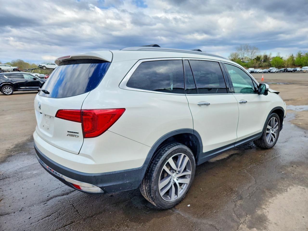 2017 HONDA PILOT