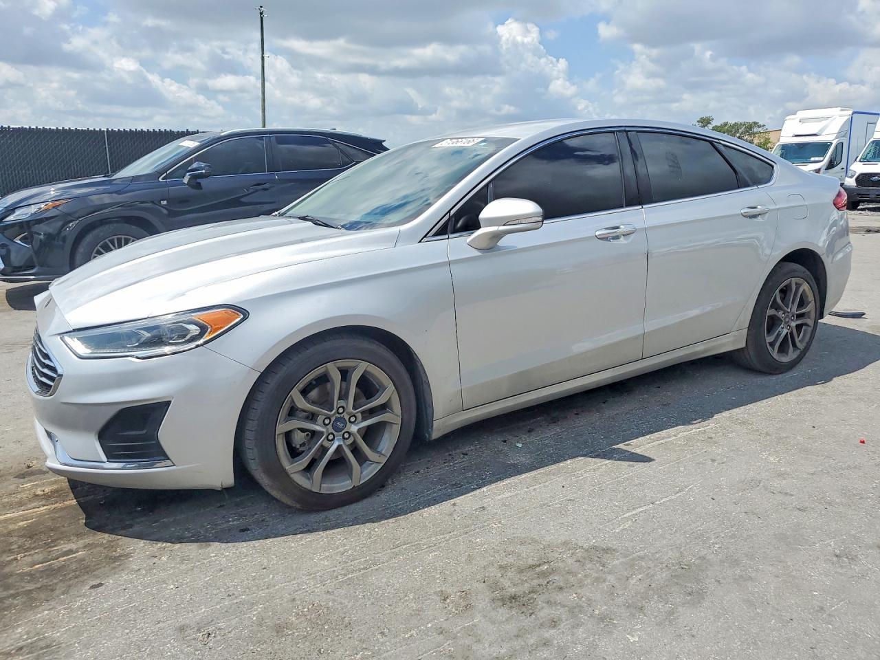 2019 FORD FUSION