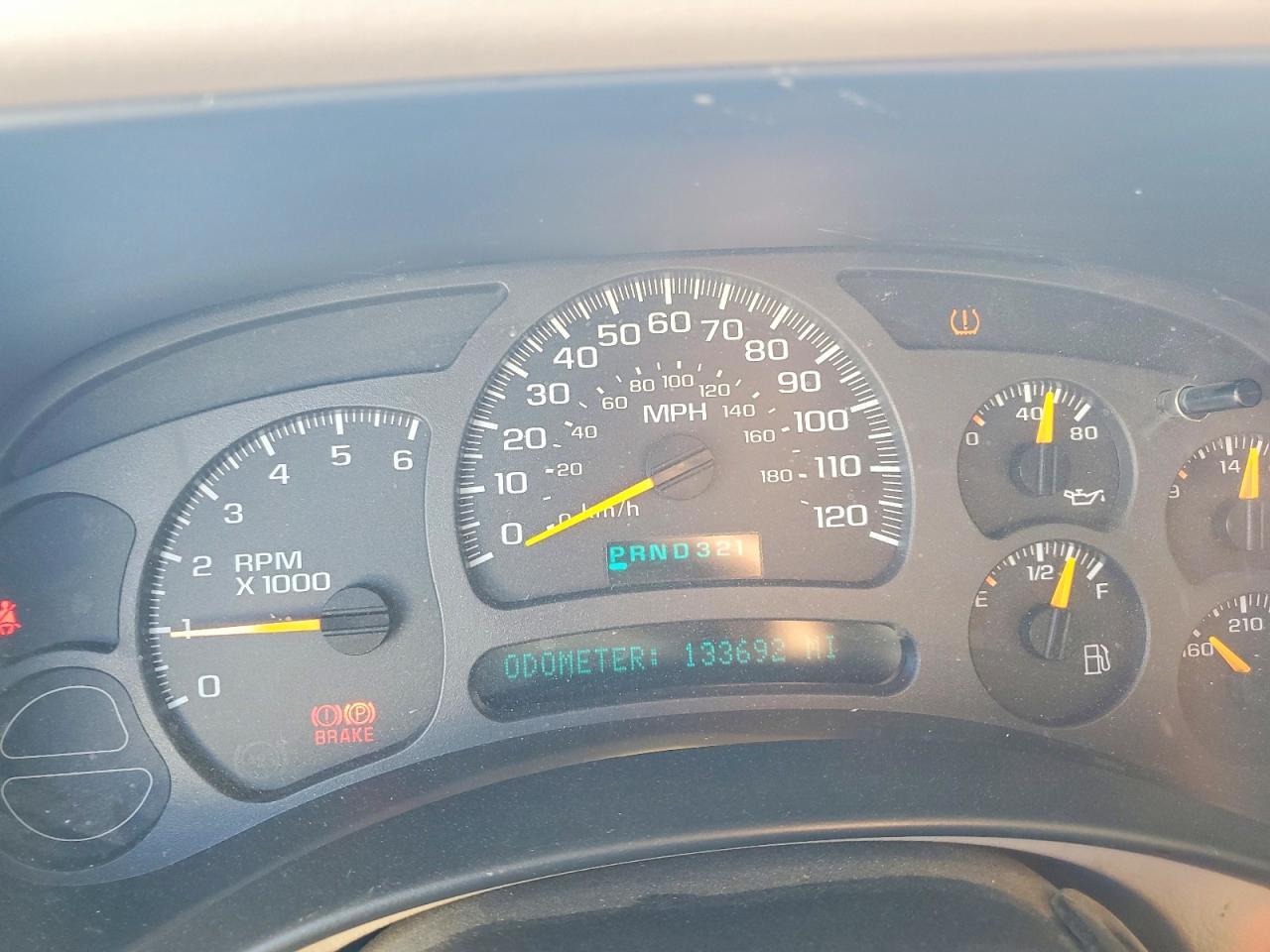 2004 CHEVROLET Tahoe