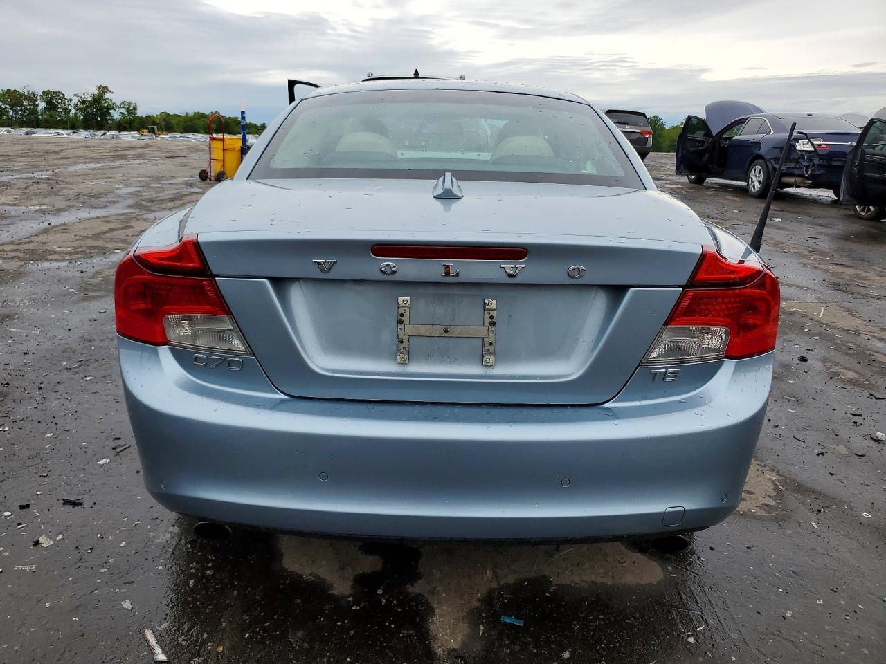 2013 VOLVO C70