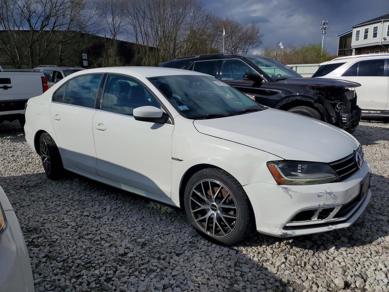 2017 VOLKSWAGEN JETTA