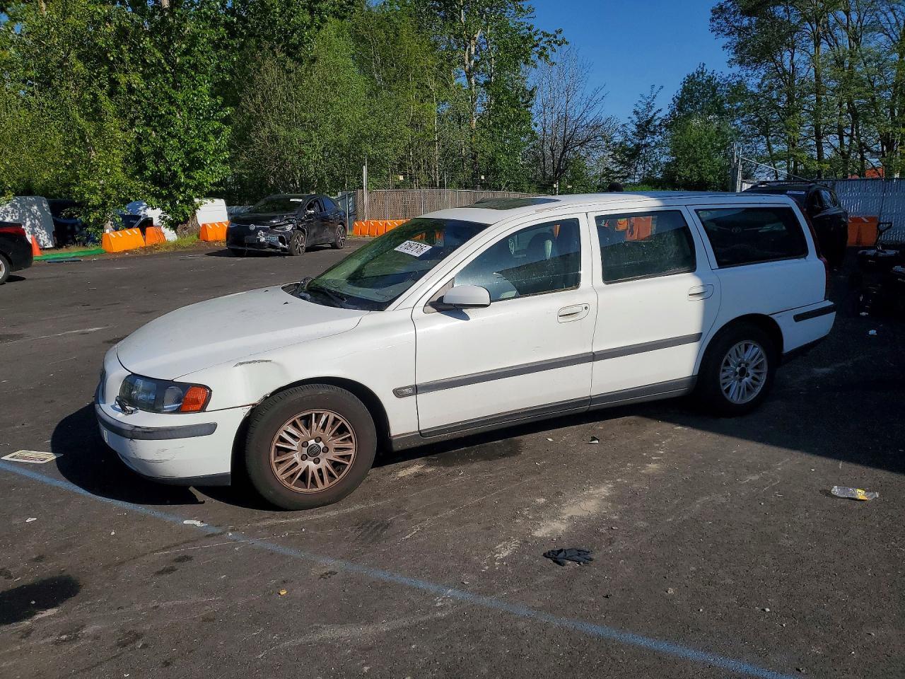 2004 VOLVO V70