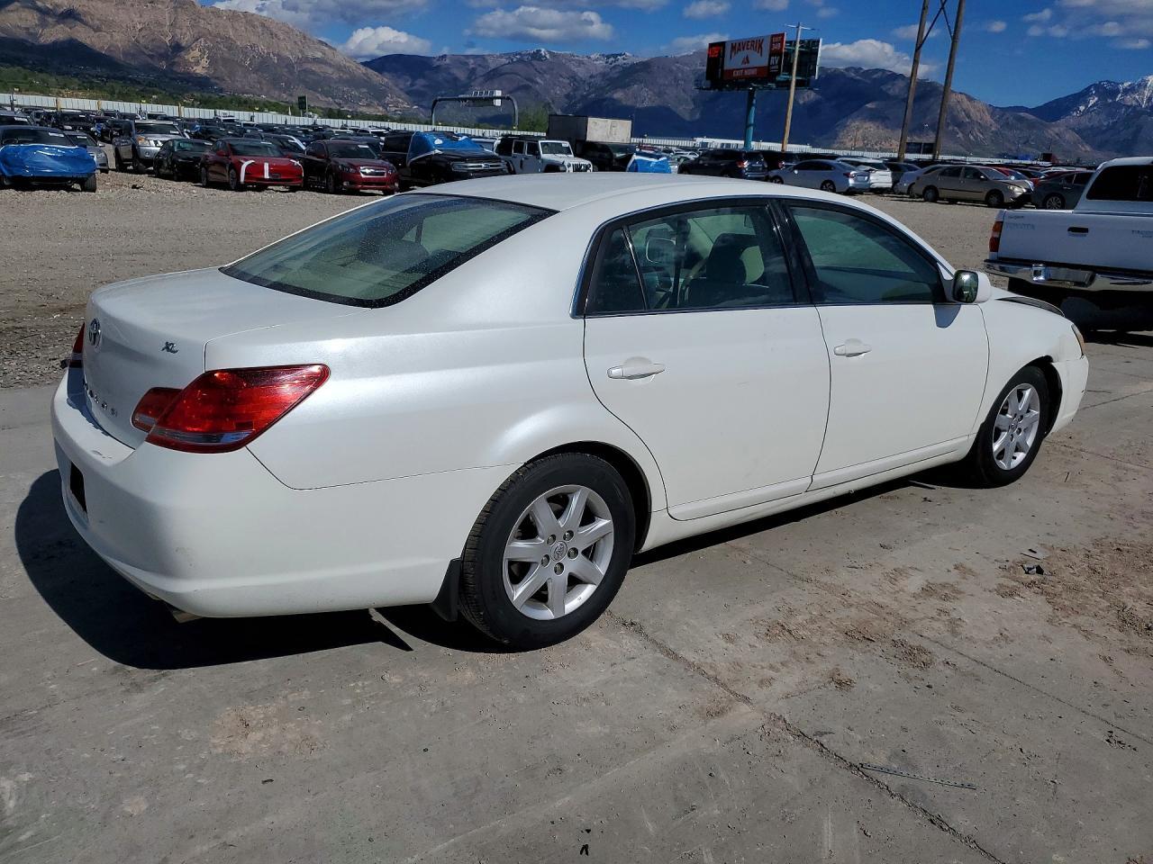 2006 TOYOTA Avalon